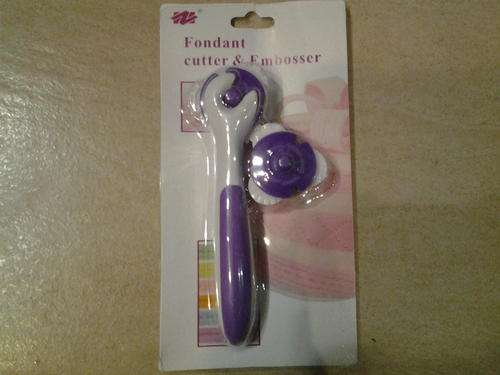 Fondant Cutter / embosser wheel