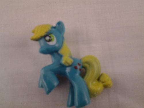My little pony figurine, perfect to use as cake toppers, 5cm