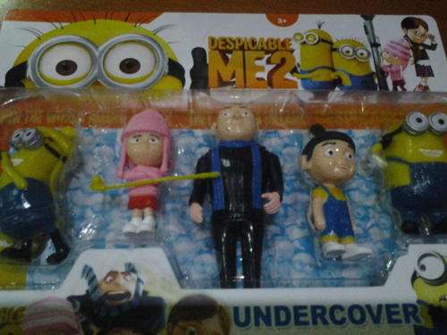 Despicable me 2 minions , plastic figurine set. perfect to use as cake toppers