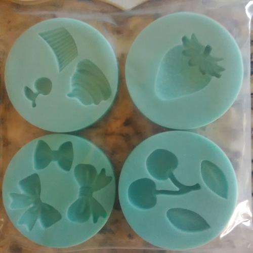 4 piece Silicone fondant / sugarpaste  mould