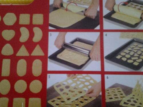 solid cookie cutter press