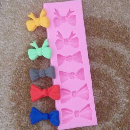 Silicone fondant bow mould