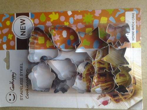 metal cookie cutter set, bee hive, cupcake, lady bug, etc
