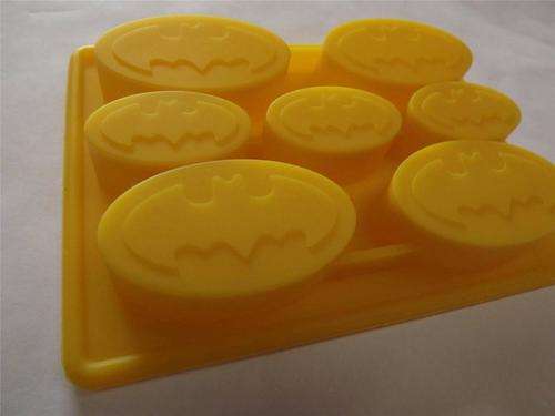 Silicone fondant Batman mould. moud size 15x10cm