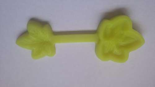 Leaf press Silicone fondant / sugarpaste mould, size of leaf 3.5x3cm