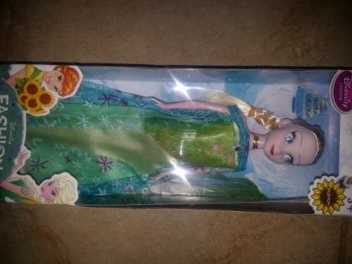 Frozen doll Elsa 29cm, NB!! dress may differ