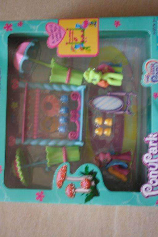 Pony ;Park, Lovely Little Pony