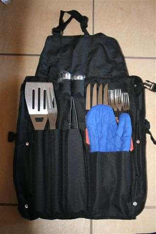 Apron with accesories