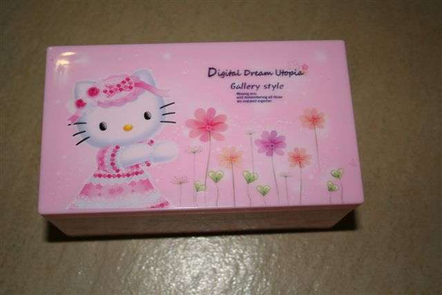 Musical Hello kitty plastic jewellery box, with dancing Ballerina