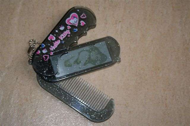 Hello kitty comb/mirror