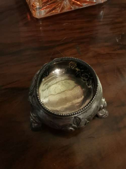 Stunnig antique silver cauldron salt cellar / pot