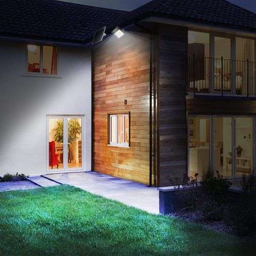 40W Ultra Bright Solar Powered Floodlight with Remote Control