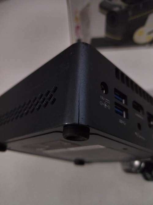 Intel NUC NUC7CJYH (120 GB SSD / 8 GB Ram)