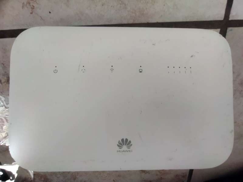 Huawei B612 router (Fixed LTE/4G)