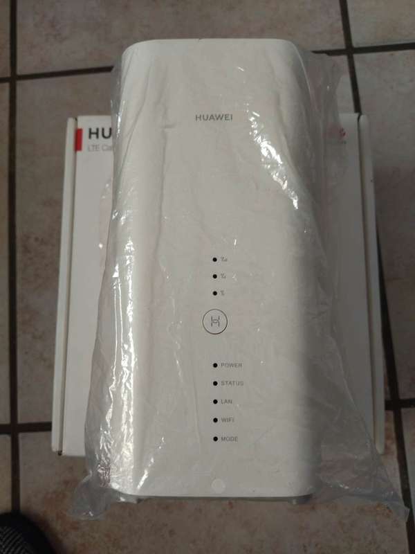 HUAWEI 4G Router 3 Prime (B818-263) 5G Ready Cat.19 Router