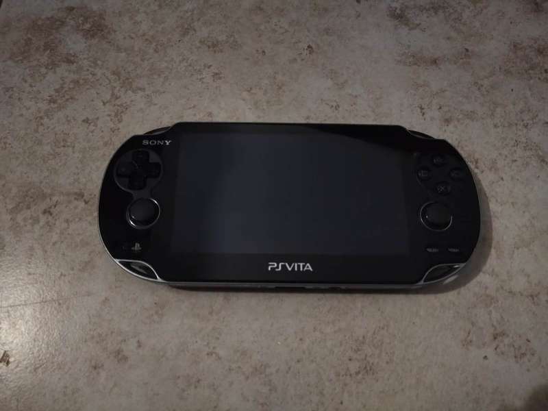 Sony Playstation Vita + SD2Vita with 32GB Sandisk SD card