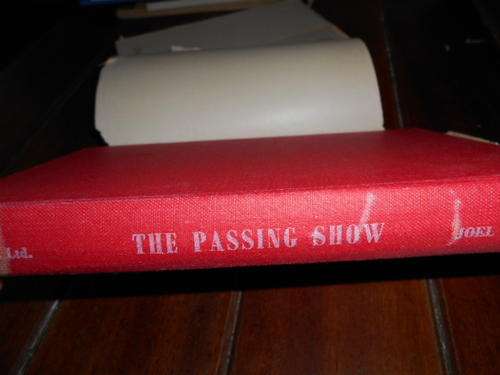 JOEL MERVIS - THE PASSING SHOW -  EXTRACTS SUNDAY TIMES 1950"s ILLUS CNA  HARDBACK