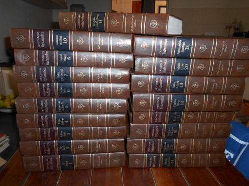 ENCYCLOPAEDIA BRITANNICA SET OF 18 VOL ILLUS 200TH ANNIVERSARY 1970 ED.