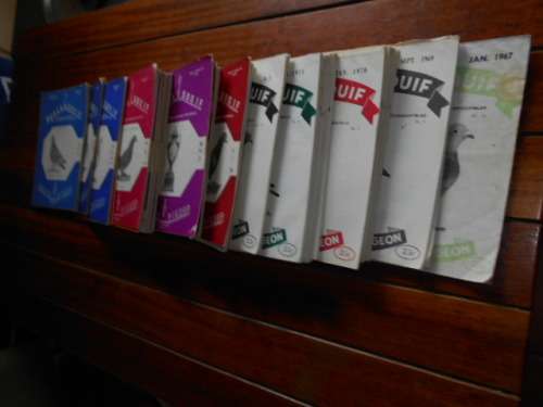 60 MAGAZINES -  DIE WEDVLUGDUIF - THE SOUTH AFRICAN RACING PIGEON/REISIESDUIF - 1967 TO 1979
