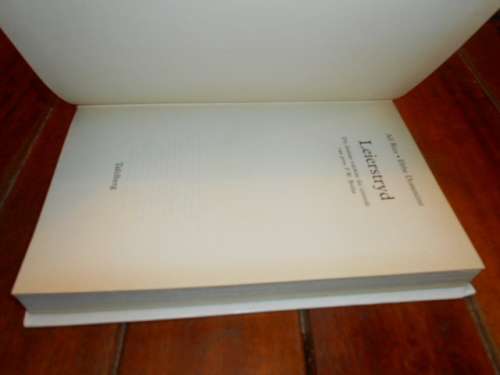 2 BOEKE -   1  LEIERSTRYD (RIES & DOMISSE)  &  DIE MAN EN SY TYD (DE KLERK)