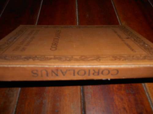 4 SHAKESPEARE books - TRAGEDY CORIOLANUS, HAMLET, TWELFTH NIGHT, ONE-HOUR PLAYS
