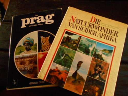 TWEE STRUIK BOEKE -  Natuurwonder Suid-Afrika  A Wannenburg and Die Prag van Suider Afrika Cubitt