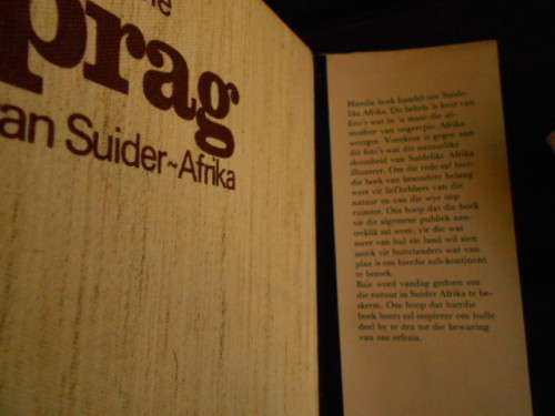 TWEE STRUIK BOEKE -  Natuurwonder Suid-Afrika  A Wannenburg and Die Prag van Suider Afrika Cubitt
