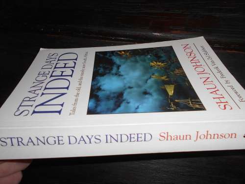 Shaun Johnson - Strange days indeed - old and new south africa - foreword Frederik V Z Slabbert