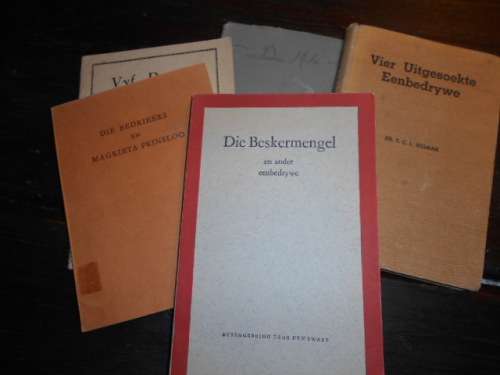 5 DRAMABOEKIES - 4 eenbedrywe , Magrieta Prinsloo,,Die Heks, Beskermengel en 5 dogters