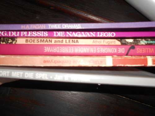 6 DRAMA BOEKE - Kongres, Voort met die spel, Ouderling, Ousus,Nag van Legio,4 uitgesoekte eenbedrywe