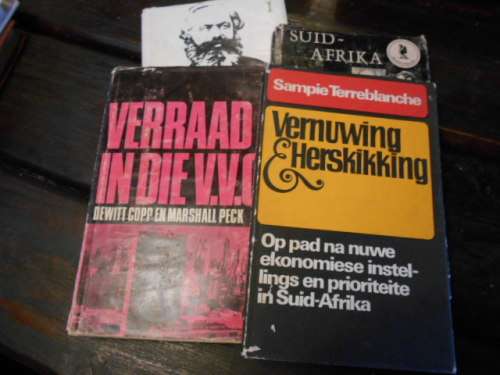 4 BOEKE - SA TOEKOMSPERSPEKTIEF,  MARXISME, VERRAAD VVO, VERNUWING