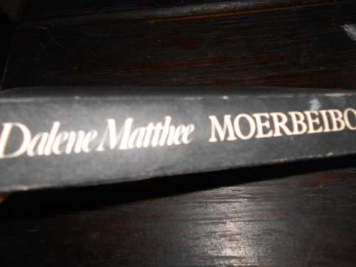 DALENE MATTHEE - MOERBEIBOS - 2002 TAFELBERG  HARDEBAND