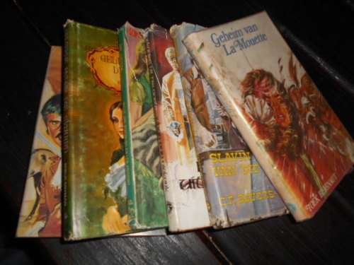 6 AFR STORIEBOEKE:  Die Jagter,  Slavin kaptein , Mouette,  Swaard , Paljas