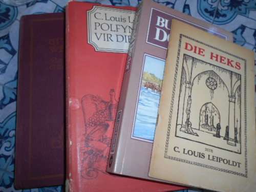 4 BOEKE LOUIS LEIPOLDT -  BUSHVELD DOCTOR; POLFYNTJIES ,;UIT 3 WERELDDELE GEDIGTE; DIE HEKS TONEEL
