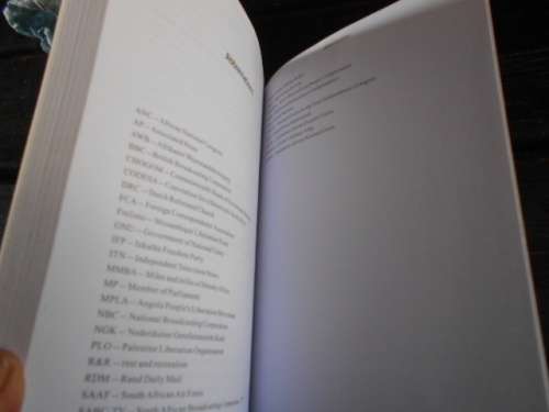 PETER HAWTHORNE - THE KINGS EYE and JOHN VOSTERS ELBOW - AUTOGRAPH BY WRITER