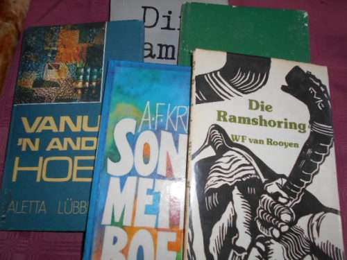 4 KORTVERHAAL STORIEBOEKE - F Rautenbach, AF Kriel, Alet Lubbe, Dirk Kamfer en roman WE van  Rooyen
