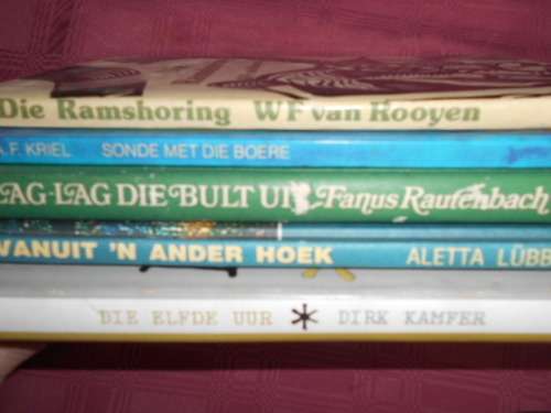 4 KORTVERHAAL STORIEBOEKE - F Rautenbach, AF Kriel, Alet Lubbe, Dirk Kamfer en roman WE van  Rooyen