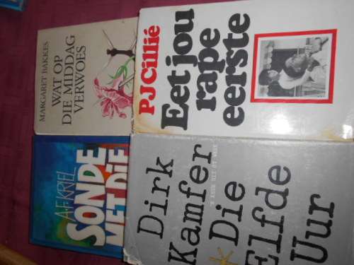 4  KORT STORIE BOEKE:  M Bakkes   P Cillie    A Kriel  and Kamfer