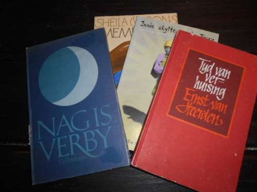4 GEDIGTEBOEKE -  MEMBRAAN - VERHUISING, NAG IS VERBY and INNIE SKYLTE GRIEKWA