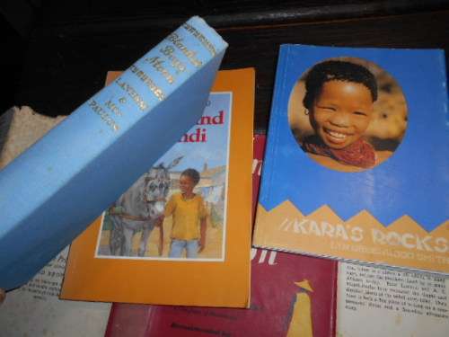 3 BOOKS - L GREEN- KARA`S ROCKS autogr. , F GREATHEAD - Thami Thandi and Blanket boys moon