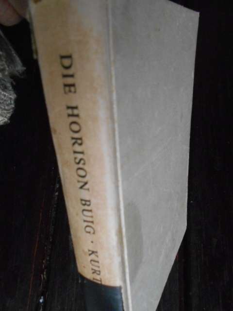 Kurt Honolka, Die horison buig: - grootste see-avontuur  HAUM  1964 vertaal  J Jordaan