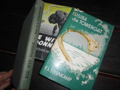 2 Boeke FJ Steenkamp - Die wit Donna and  Isisiba die Towergat 1977 1ste ed.