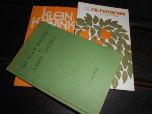 3 storieboeke - Klein koninkryk jeugland, Peerboom - Pirow Bekker and Goue mantel