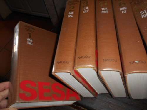 SESA - STANDARD ENCYCLOPAEDIA OF SOUTHERN AFRICA  -  6 OUT OF 12 VOLUMES