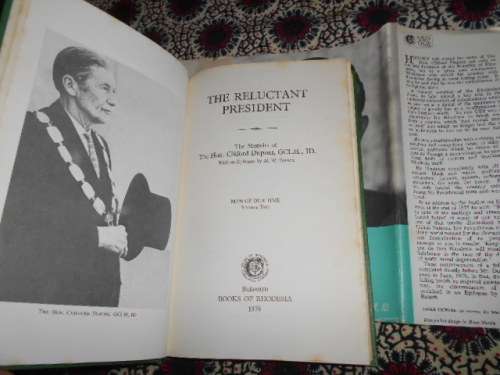 THE RELUCTANT PRESIDENT -  (CLIFFORD DUPONT) MEN OF OUR TIME 1978 RHODESIA