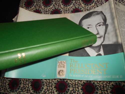THE RELUCTANT PRESIDENT -  (CLIFFORD DUPONT) MEN OF OUR TIME 1978 RHODESIA
