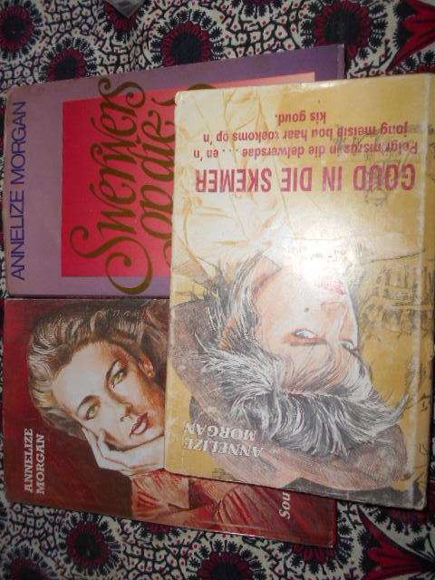 ANNELIZE MORGAN -  3 BOEKE  SWERWERS GOUDPAD, GOUD SKEMER and GISTER DROME