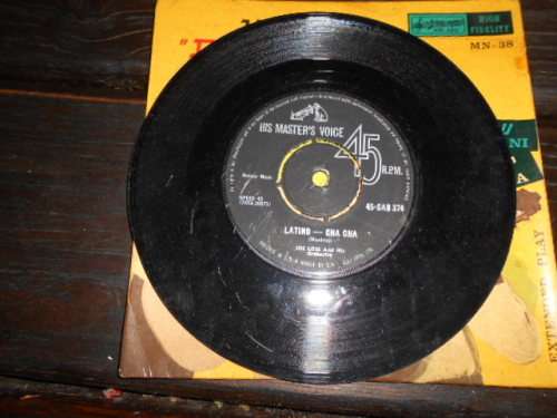 Shalom Amrani, Josef Pelta  Two Guitars Label: Vinyl, 7`, 45
