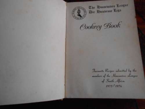 COOKERY BOOK HOUSEWIVES LEAGUE OF SOUTH AFRICA  1975/1976