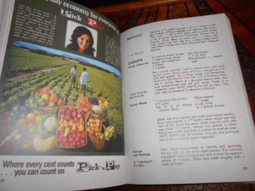 COOKERY BOOK HOUSEWIVES LEAGUE OF SOUTH AFRICA  1975/1976